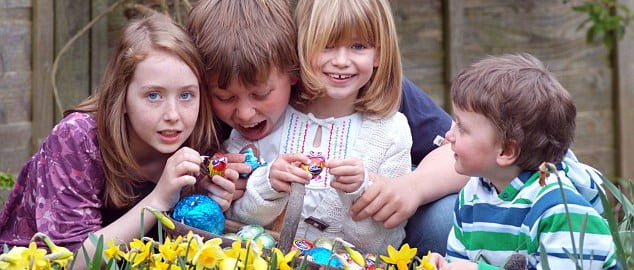 Kids Eating Easter Eggs 634x270